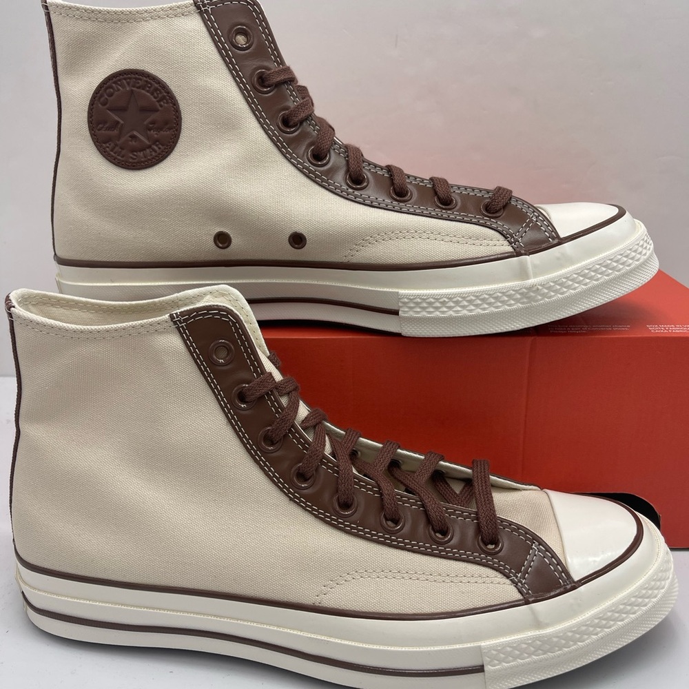 Converse Men’s A09450C
CHUCK 70 HI
NATURAL VORY/BEAR NAP/EGRET High-Top Sneakers